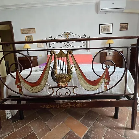 Apartman L'antico Convento Casa Storica, Nel Borgo *